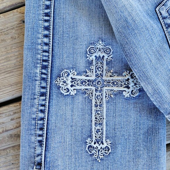 Cowgirl Tuff Co. Low Rise Rhinestone Cross Women's Jeans - Picture 8 of 8